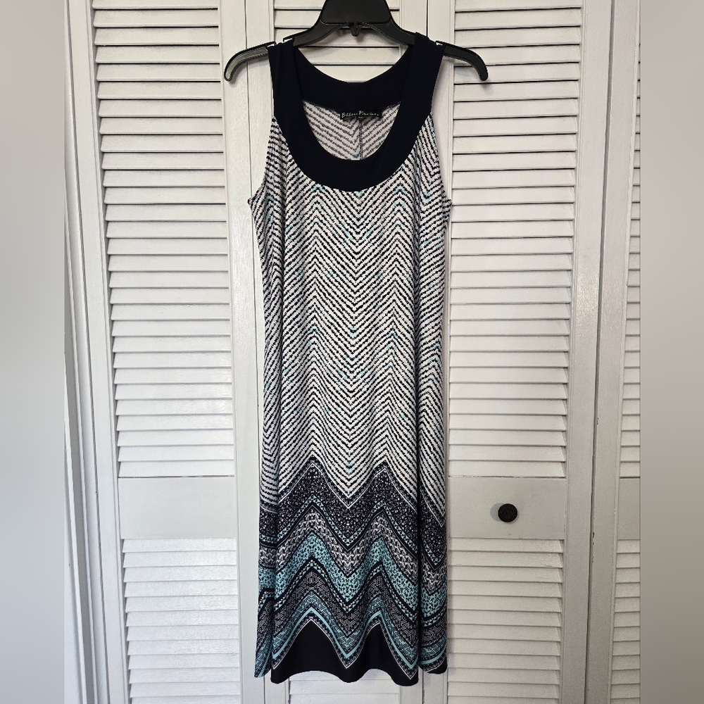 🟢 Chevron Pattern Sleeveless Dress
